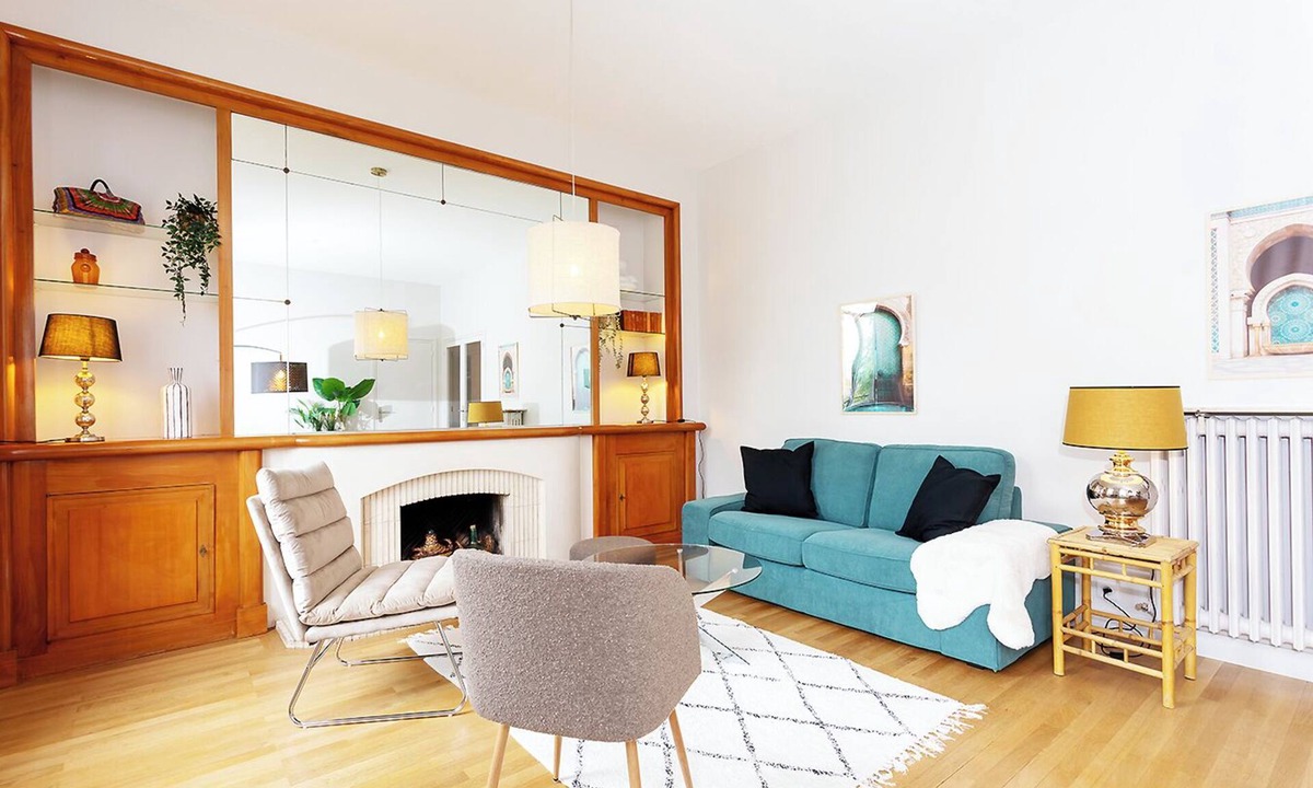 Tours City Centre Apartment | Anatole - Comfortable apartment with parking