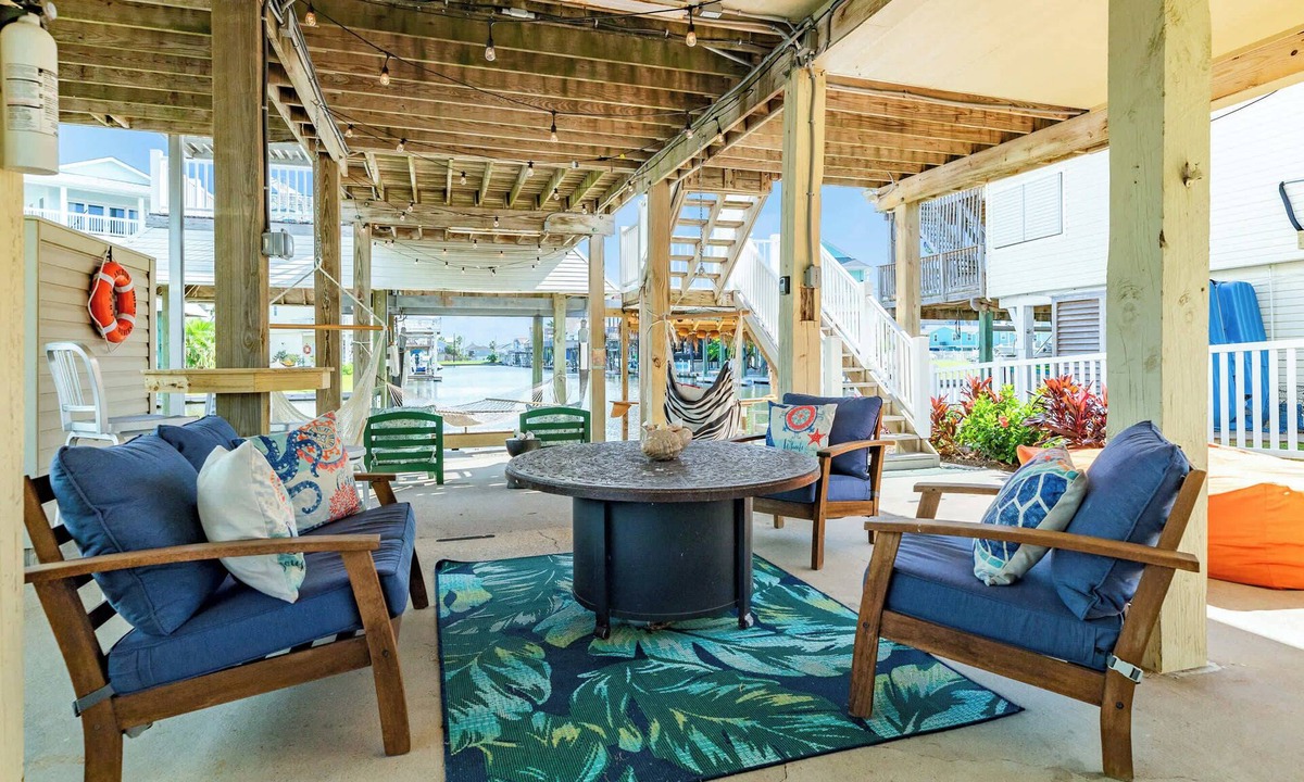 Isla Del Sol House | Anchor Down - Bay & Beach Spot, Fire Pit, Boat Slip!