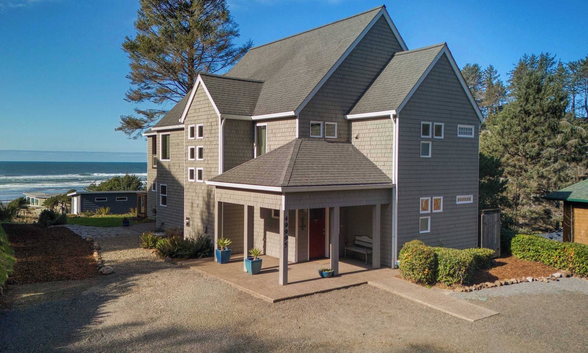 Neskowin House | Anchor House - Ocean Views w Lookout Tower Pets OK