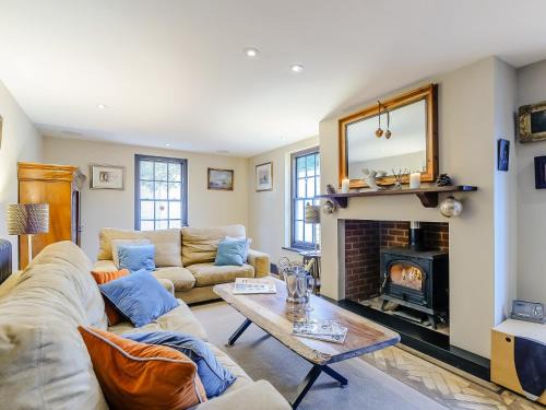 Faversham House | Anchor Light Cottage