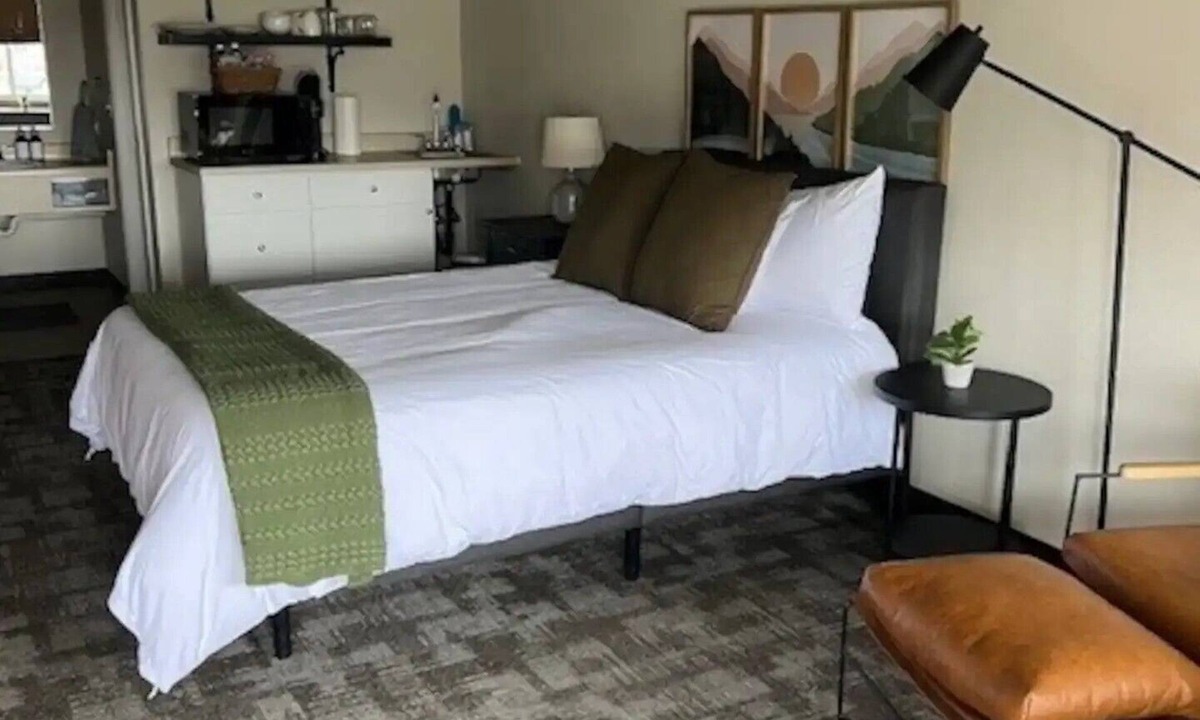 Anchor Point House | Anchor Point Stays - Room 6
