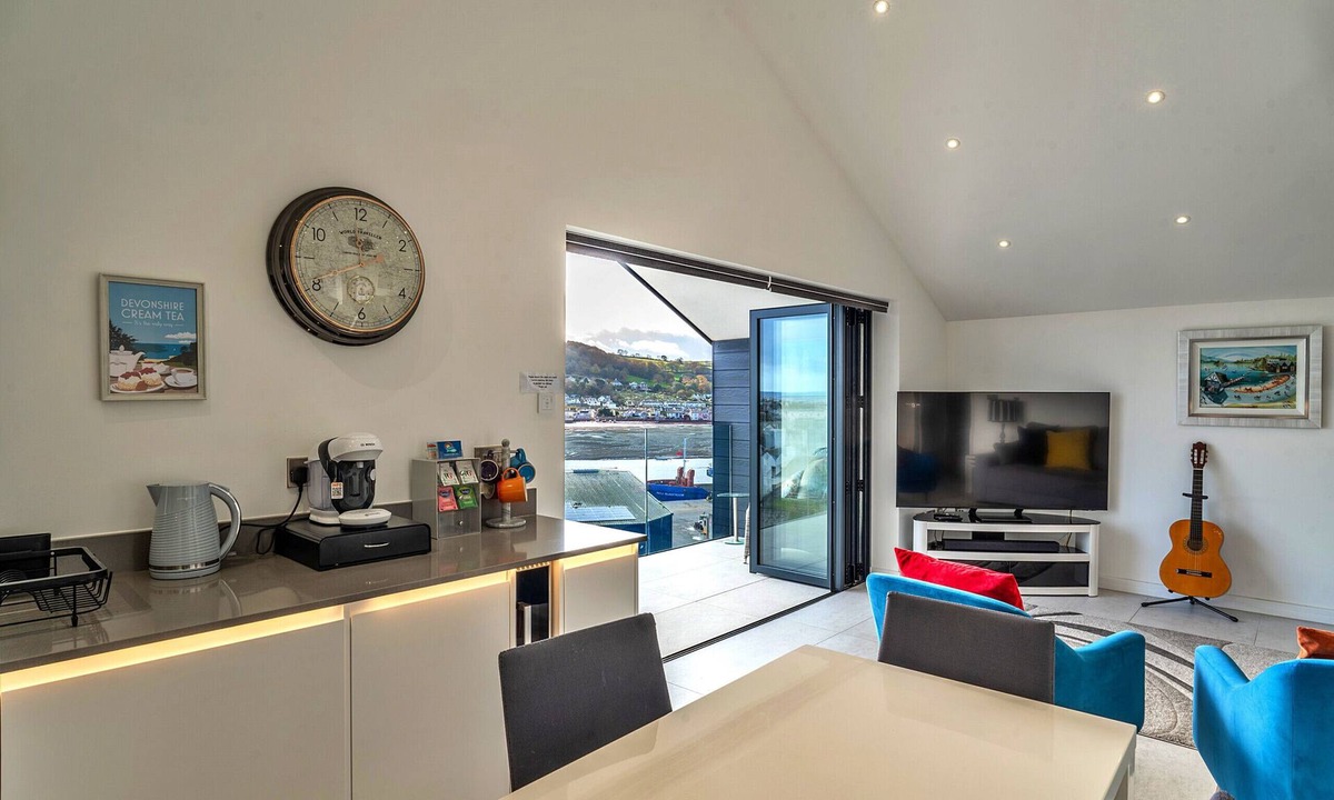 Teignmouth Apartment | Anchor View