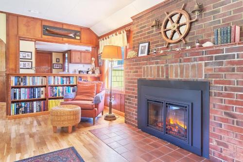 Long Beach House | Anchorage Cottages #10