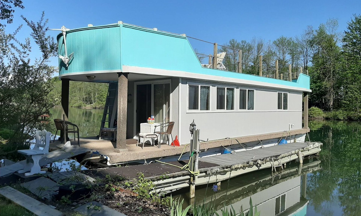 Waterloo Boat Rental | Anchors Away