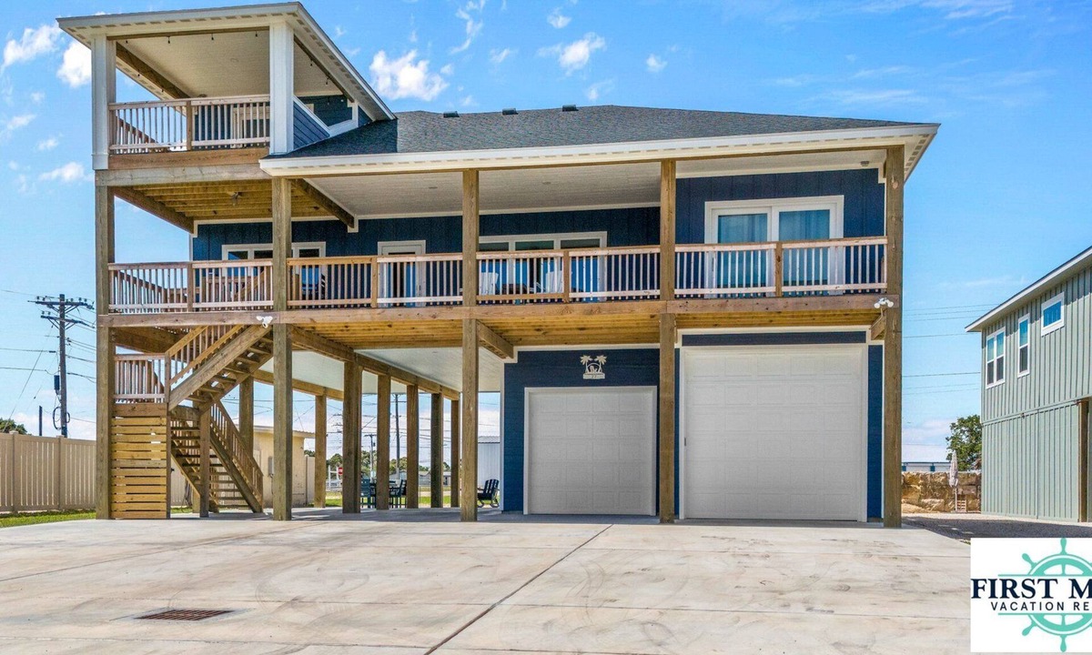 Port O Connor House | ANCHORS AWEIGH Larry's Harbor POC GUESTS LOVE