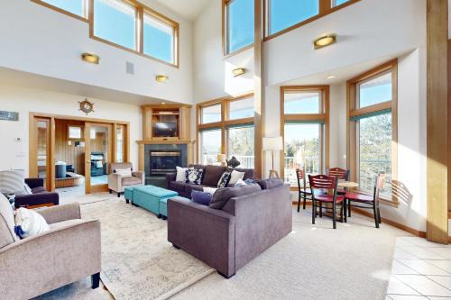 Rockaway Beach House | Anchors Aweigh