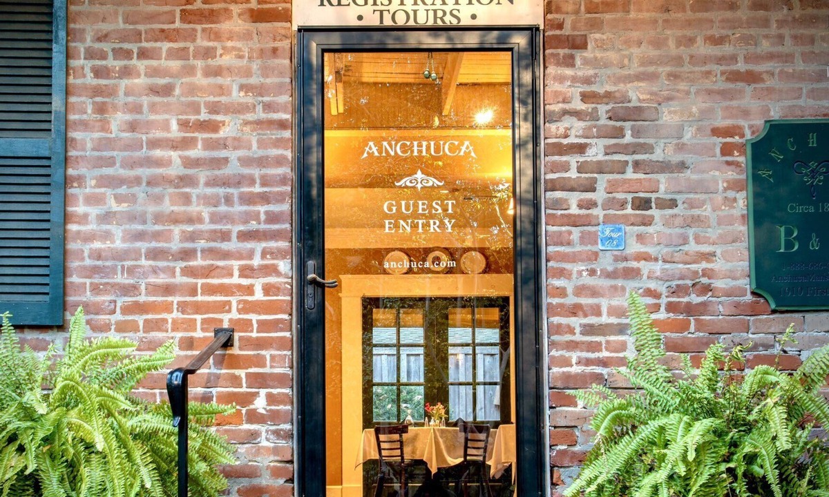 Vicksburg Hotel | Anchuca Historic Mansion & Inn