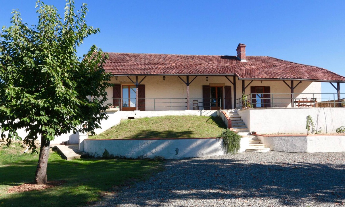 Cazaux-Villecomtal Bed & Breakfast | Ancienne Ecole