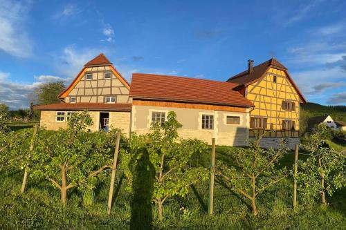 Liebsdorf Apartment | Ancienne ferme de Charles