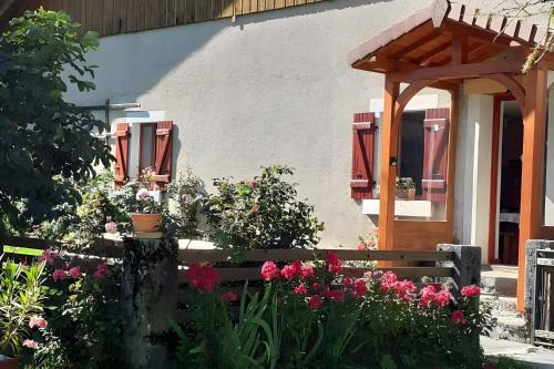 Chatelblanc House | Ancienne petite ferme