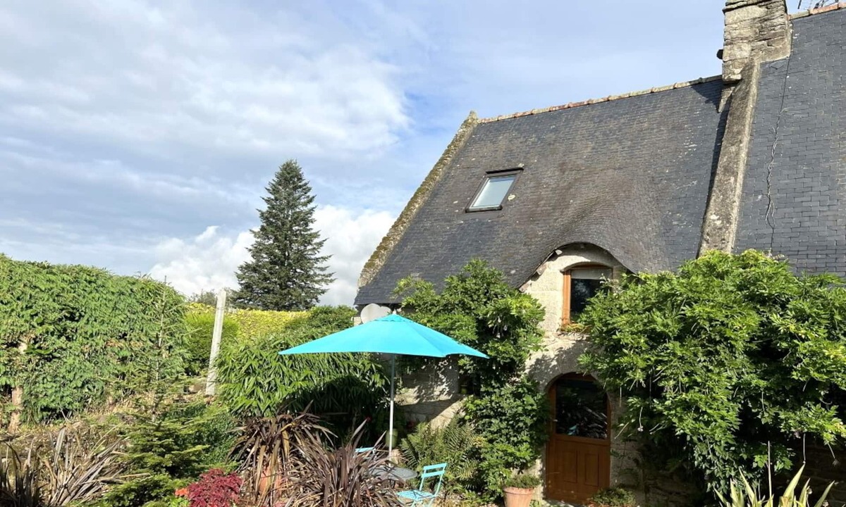 Quistinic Cottage | Ancient Stone Cottage