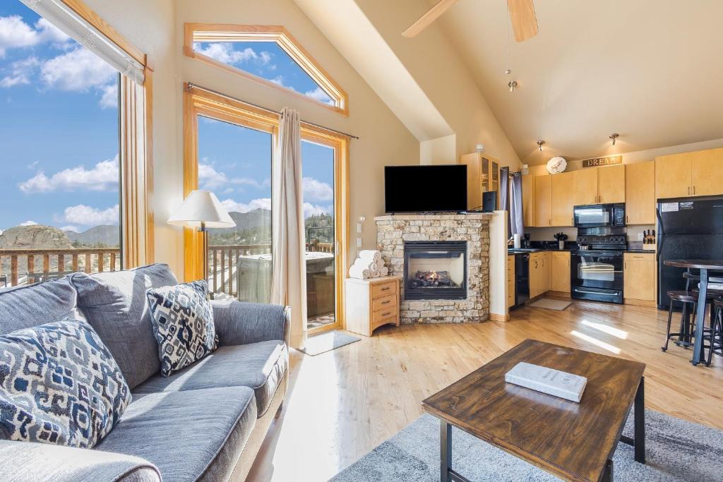 Estes Park Apartment | Andrews Peak 14A Condo