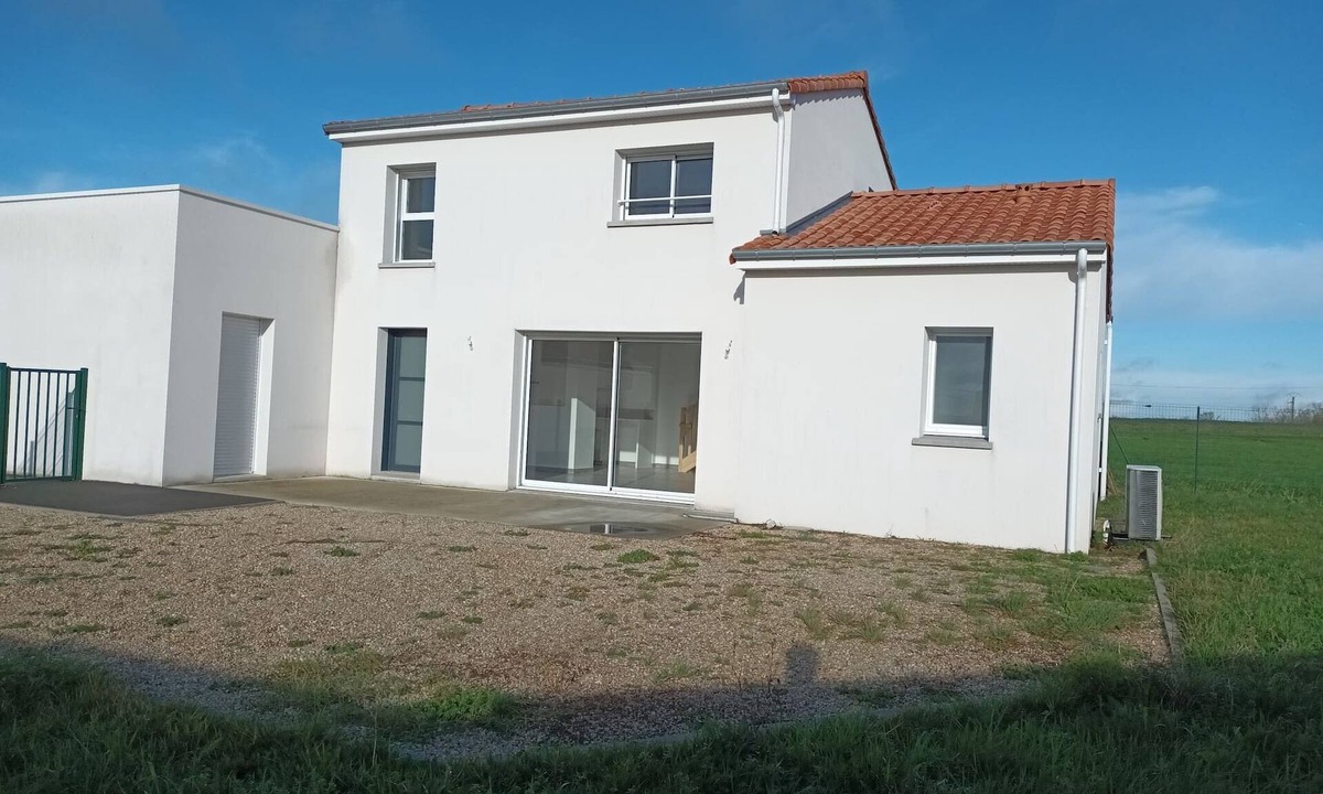 Vair-sur-Loire Ski Chalet | Anetz cottage house near la Loire