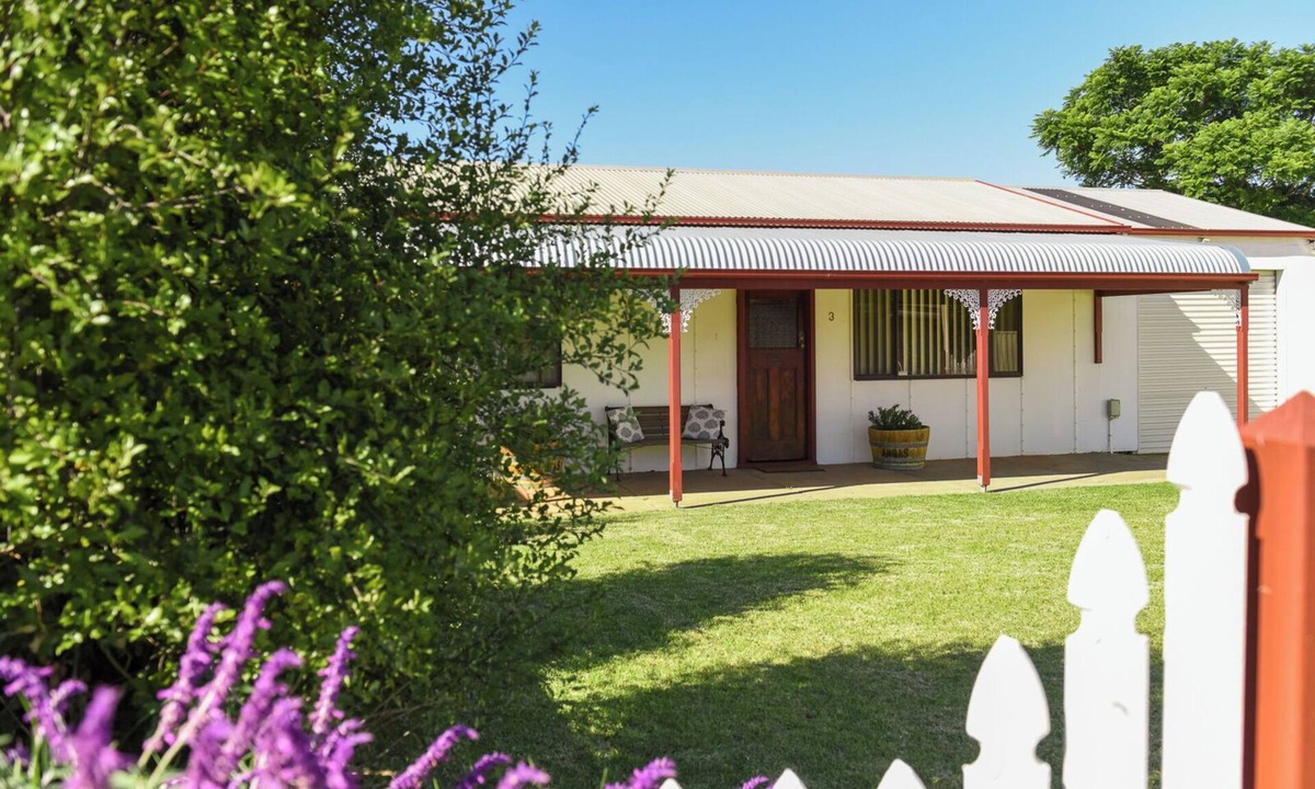 Bremer House | Angas Cottage Strathalbyn