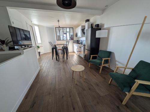 Vitre Apartment | ANGEL Cozy duplex 2 chambres
