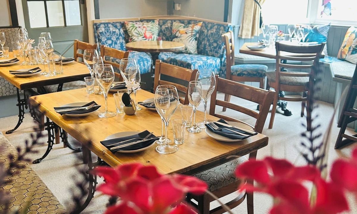 Bircotes Hotel | Angel Inn Misson