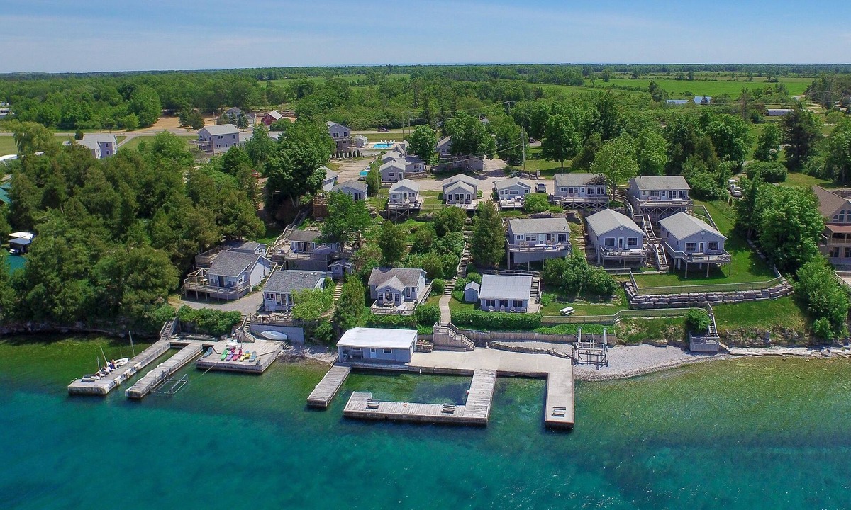 Cape Vincent Cottage | Angel Rock Waterfront Cottages and Vacation Homes