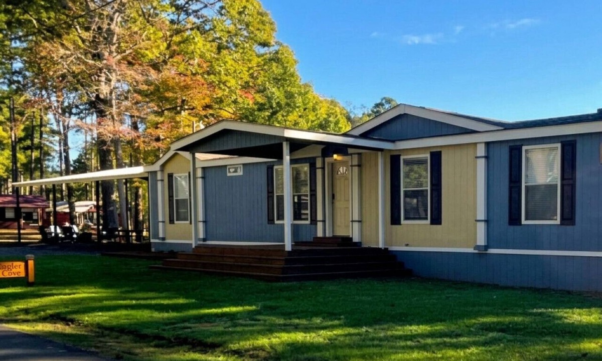 Hemphill House | Angler`s Cove · Waterfront House with Amazing Views & Giant Deck