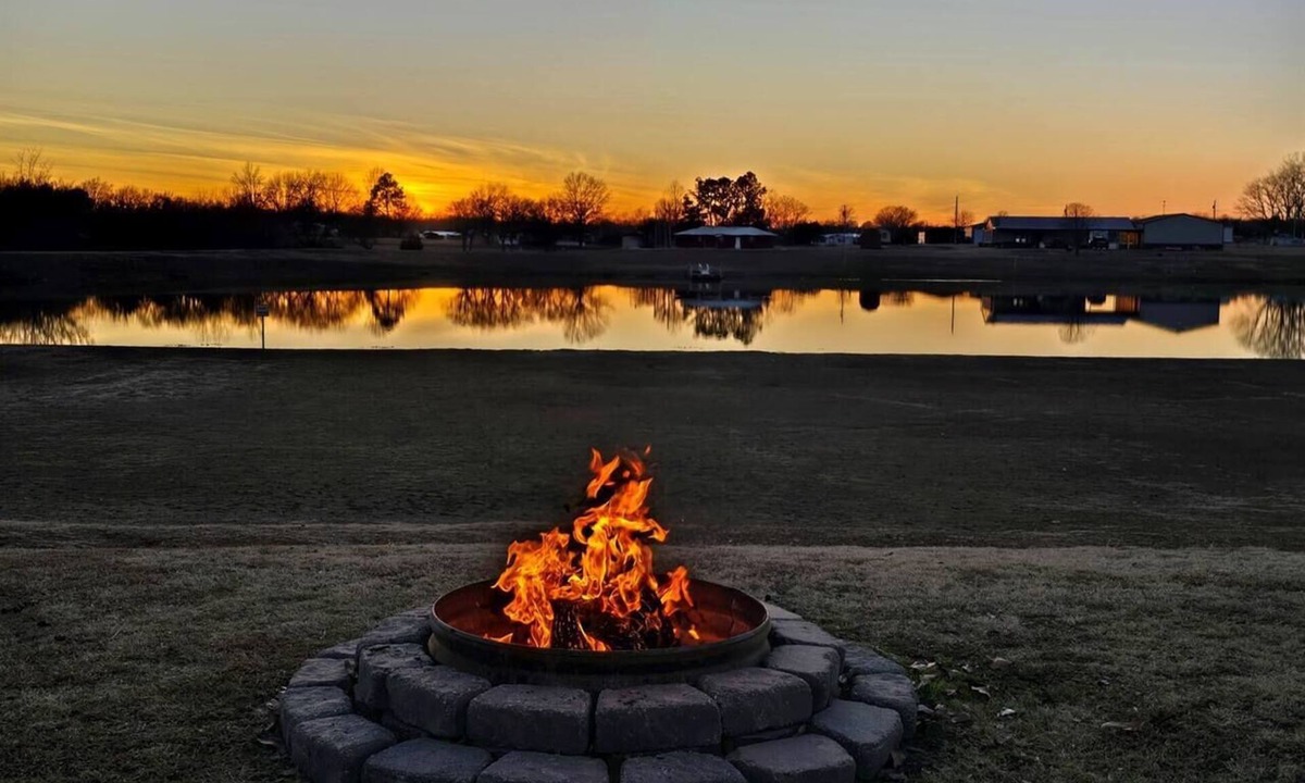 Checotah House | Angler's Getaway by Belle Starr Marina