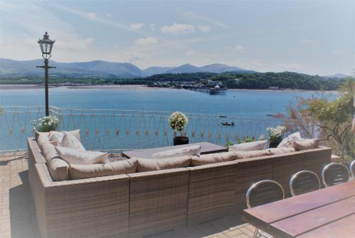 Menai Bridge House | Anglesey Beach House
