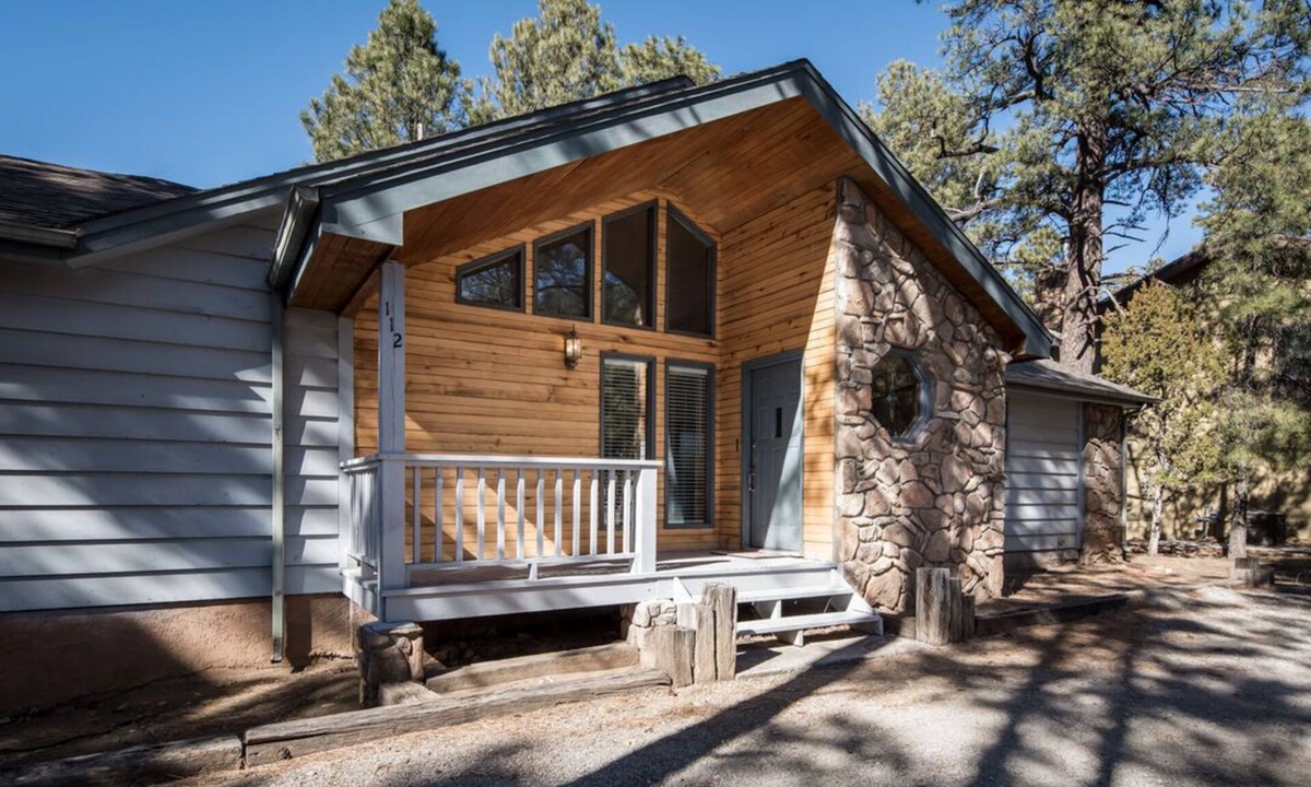 Alto Cabin | Angulo | Your Perfect Angle on Relaxation w/Hot Tub & Deck