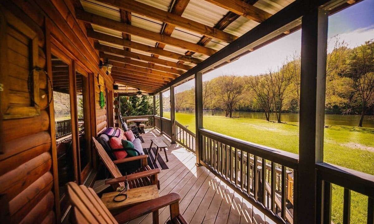 Draper House | Anisidi | New River Waterfront Pet Friendly
