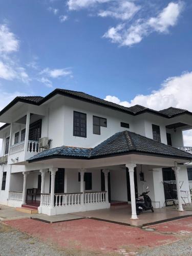 Kampung Kuala Ibai House | Anjung Villa