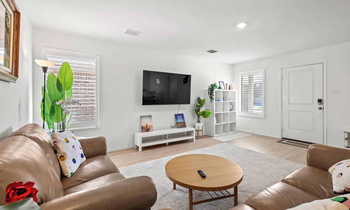 Anna House | Anna Haven, Cozy Family retreat