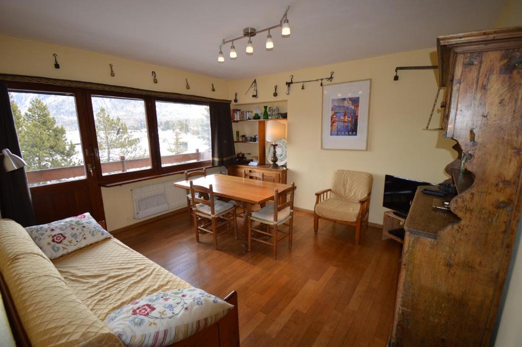Celerina-Schlarigna Apartment | Anna House