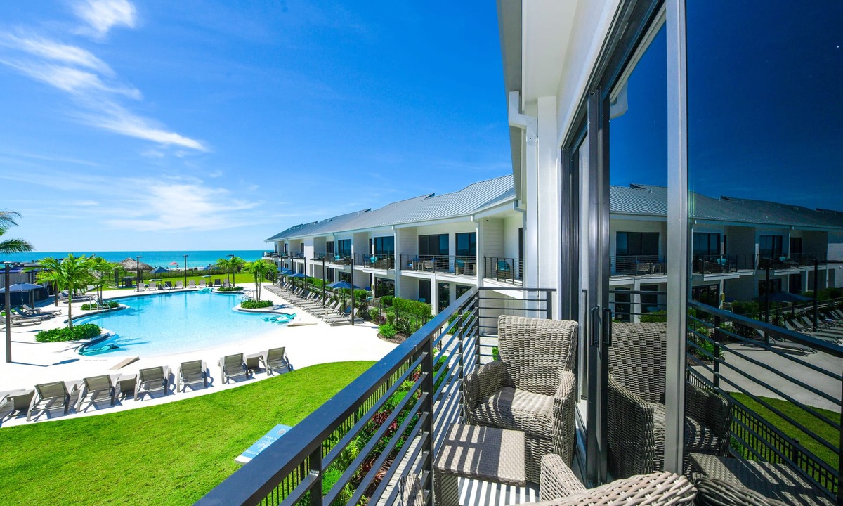 Holmes Beach Hotel | Anna Maria Beach Resort