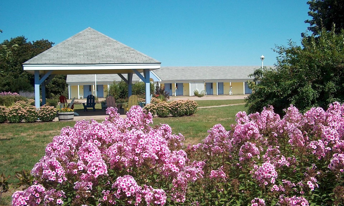 Annapolis Royal Hotel | Annapolis Royal Inn & Suites