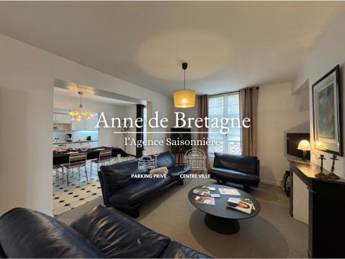 Montfort-l'Amaury Apartment | Anne de Bretagne - Montfort center