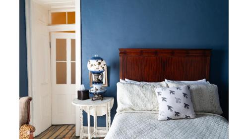 Cimarron Hotel | Annie Oakley - Historic Hotel Room