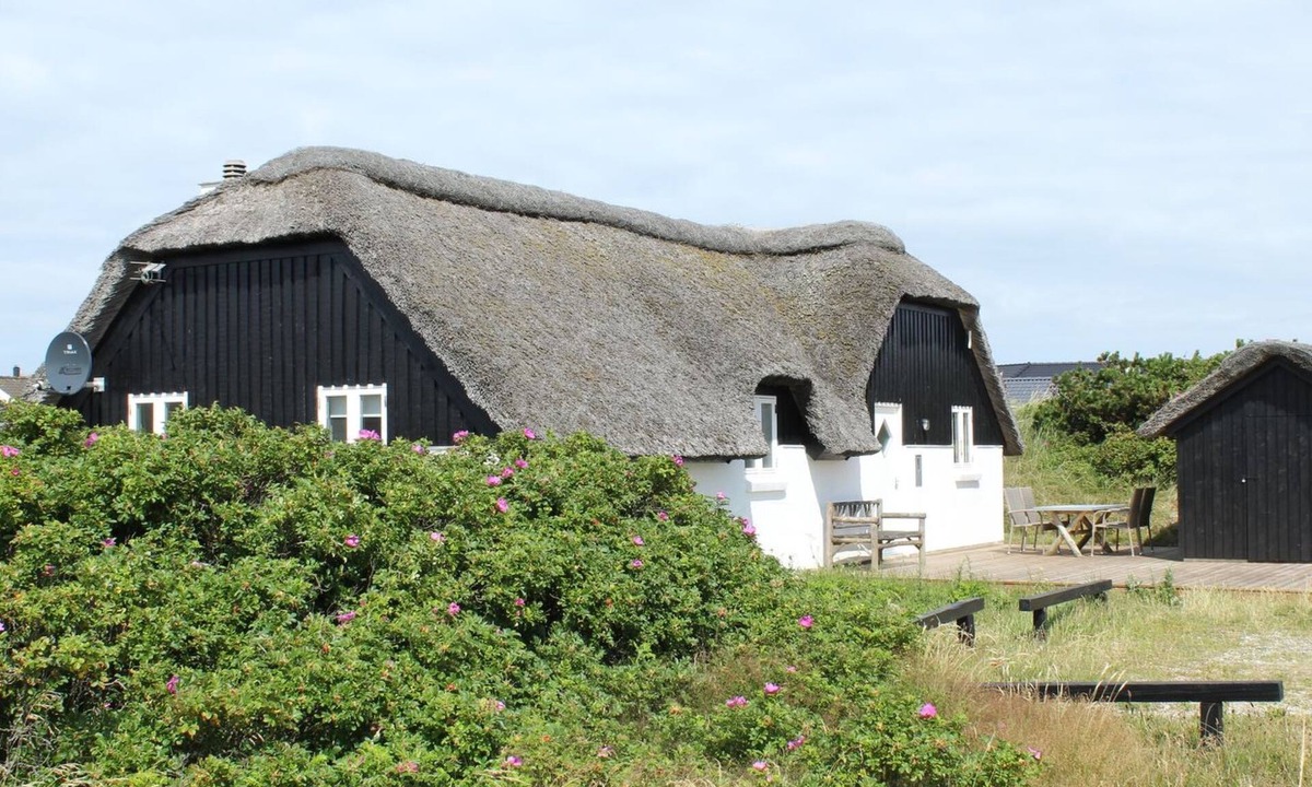 Bjerregard Strand House | "Annielle" - from the sea by Interhome