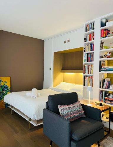 Quartier de l'Ecole-Militaire Apartment | Another Attractive Flat near by St-Germain, St-Placide