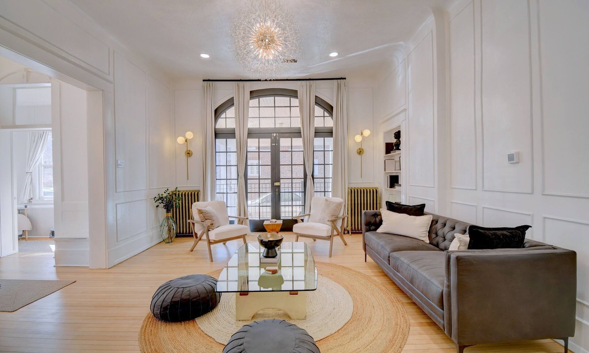 Downtown Albuquerque House | Anthropologie Home I Hot Tub I A Walk To Everything