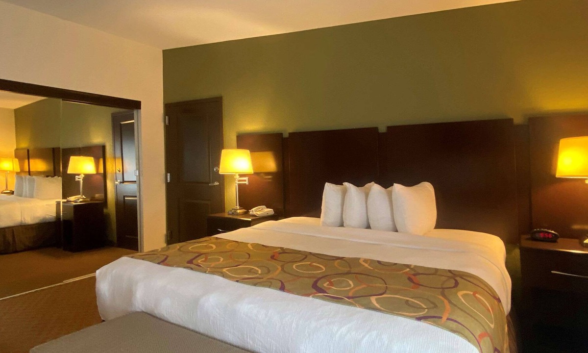 Antioch Hotel | Antioch Inn & Suites Near Gurnee