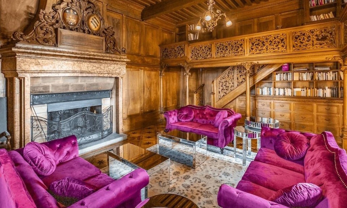 Montreux Other | Antique apartment in the XV century Castle
