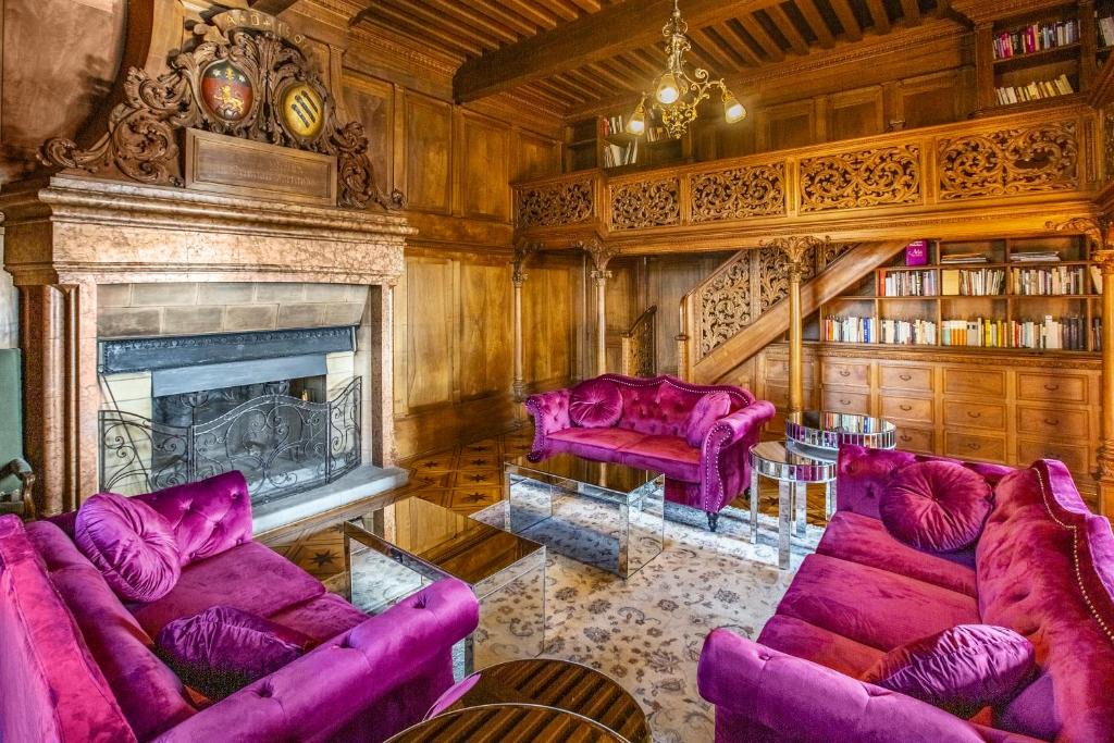 Montreux Apartment | Antique apartment in the XV century Castle