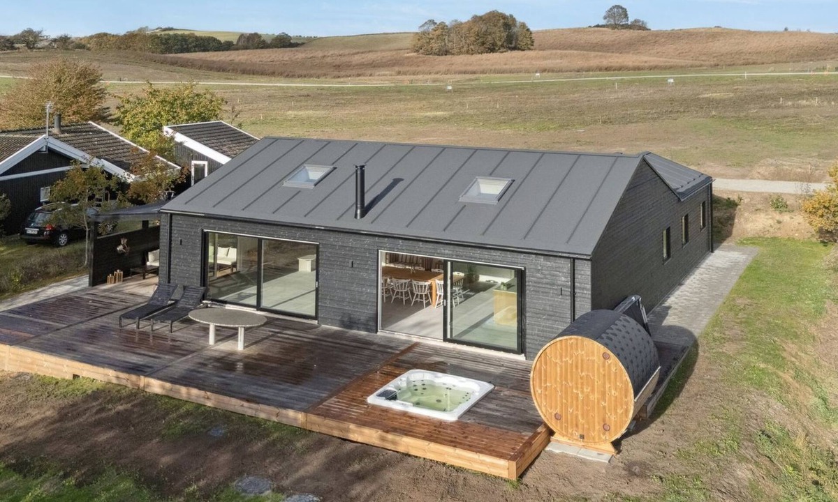 Knebel House | "Antomine" - 150m from the sea by Interhome