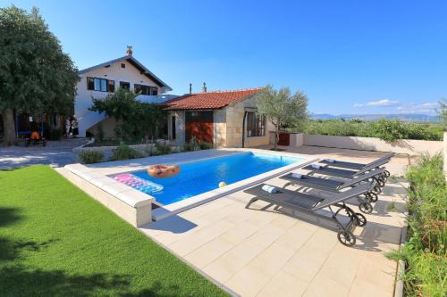 Puljane House | Antona