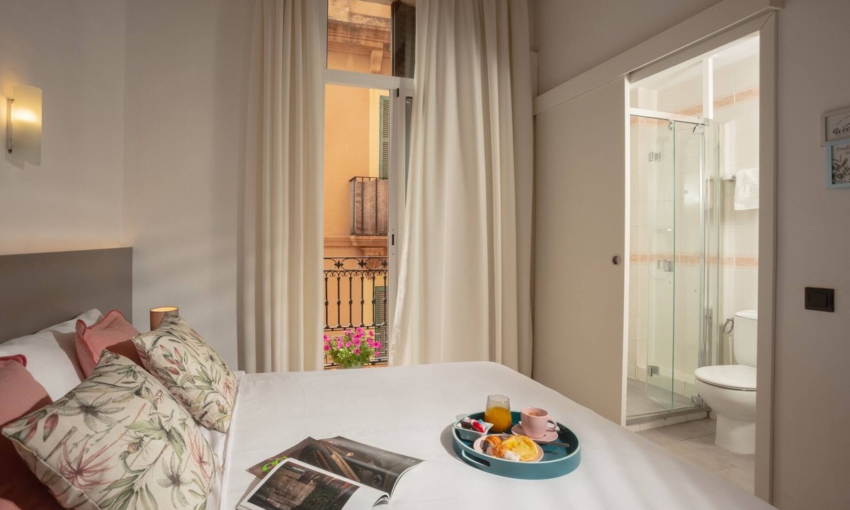 Sitges Town Center Hostel | Antonios Hostal