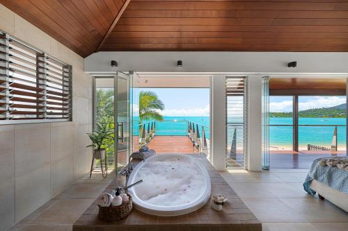 Airlie Beach House | Anusara - Airlie Beach