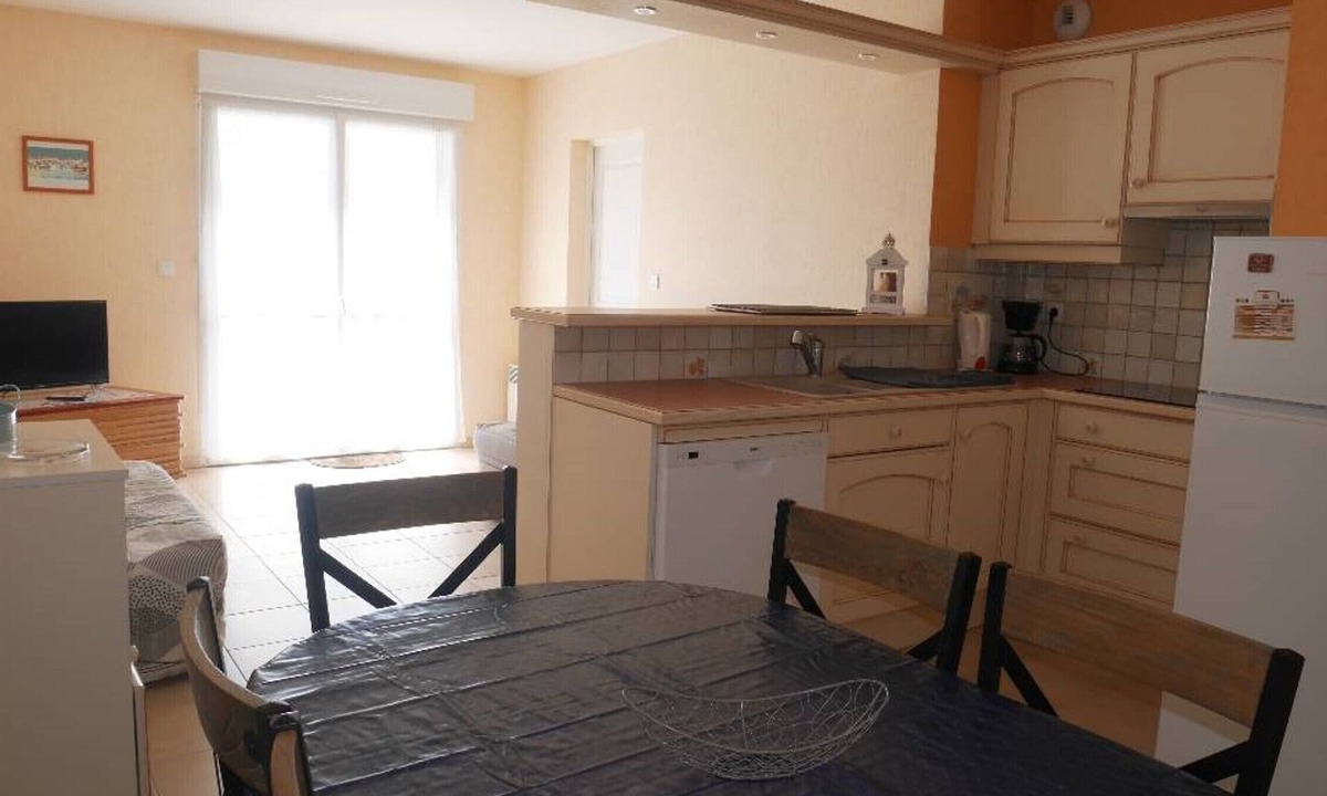 Saint-Gilles-Croix-de-Vie Apartment | Apartment Saint-Gilles-Croix-de-Vie, 1 bedroom, 4 persons