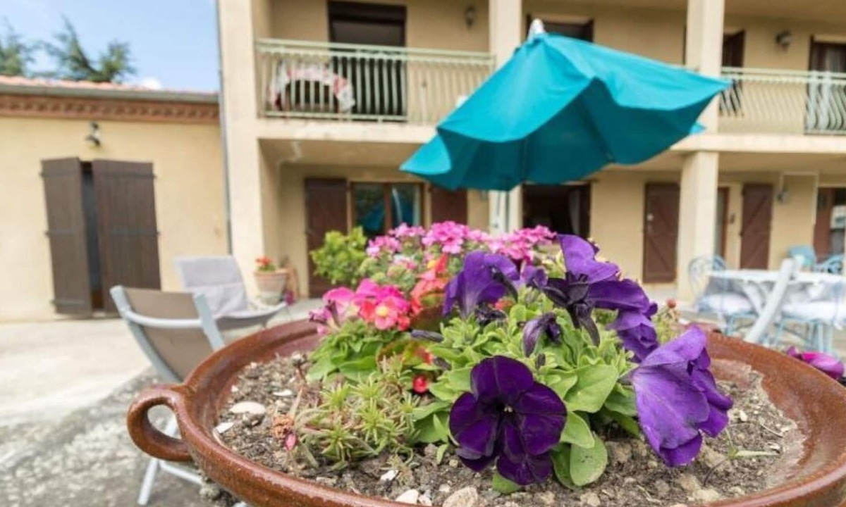 Villefranche-de-Lauragais House | Apartment 100 m2 full foot large terrace overlooking wooded garden