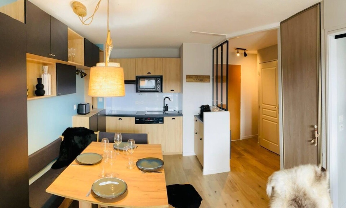 La Mongie Apartment | Apart from Mongie. Fully renovated. foot of the slopes 1 bedroom. swimming pool.