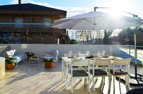 San Vicente de la Barquera Apartment | Apartamento de lujo Aquarela - piscina climatizada y parking