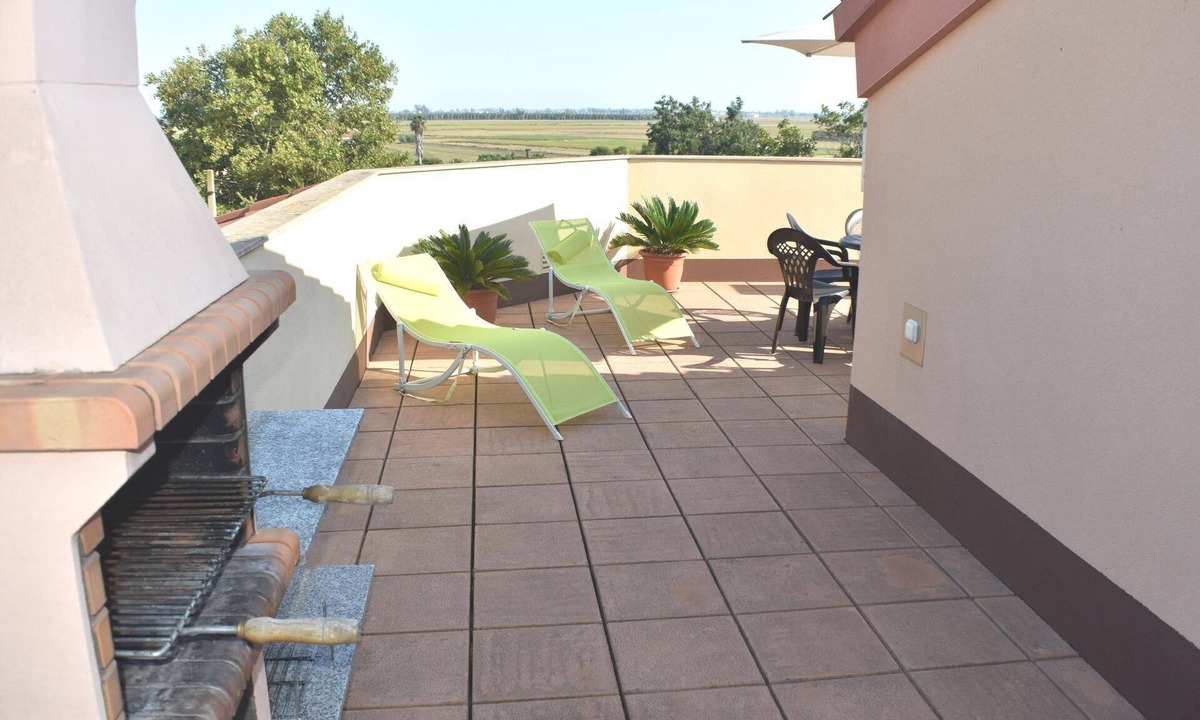 Camarles Apartment | Apartament Montse - Three Bedroom Apartment, Sleeps 8