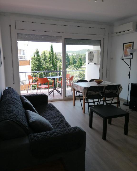 Llanca Apartment | Apartament Passeig Maritim