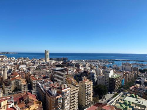 Ensanche Diputacion Apartment | Apartamento 19th floor & sea view